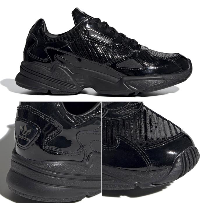 Dettagli del puntale e conchiglia tallone delle Adidas Falcon total black Dettagli del puntale e conchiglia tallone delle Adidas Falcon total black