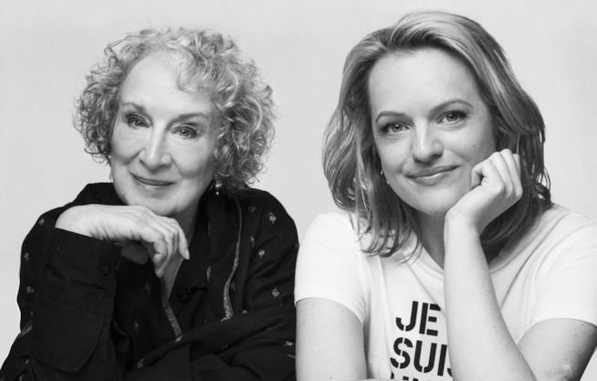 Margaret Atwood Elisabeth Moss Elisabeth Moss con l'autrice Margaret Atwood
