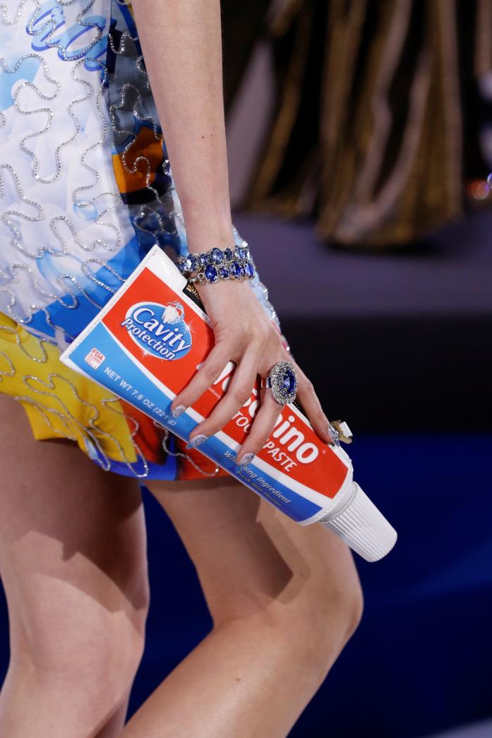 Moschino Milano Fashion Week 2019 2020 Moschino Milano Fashion Week 2019 2020