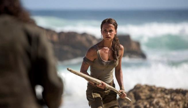 Alicia Vikander e il bodyshaming per Tomb Raider Una scena di Tom Raider