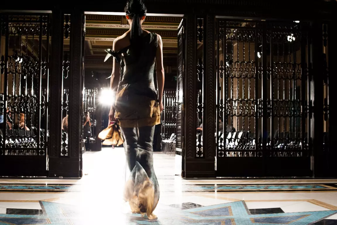 Una sfilata alla London Fashion Week
