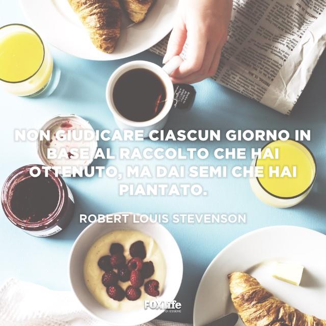 Frase Stevenson Tavola apparecchiata per la colazione