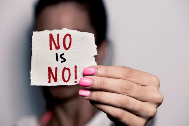 La rivoluzione passa dai libri: cosa leggere per dire basta al femminicidio Donna che dice no