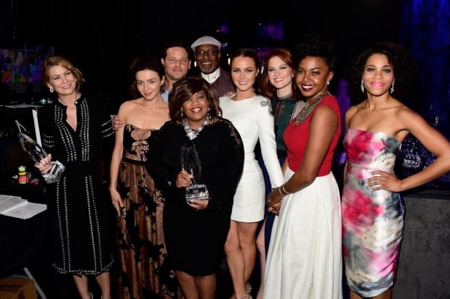 Il cast di Grey's Anatomy ai People's Choice Awards Grey's Anatomy 14 si prepara ad accogliere nuovi membri nel cast