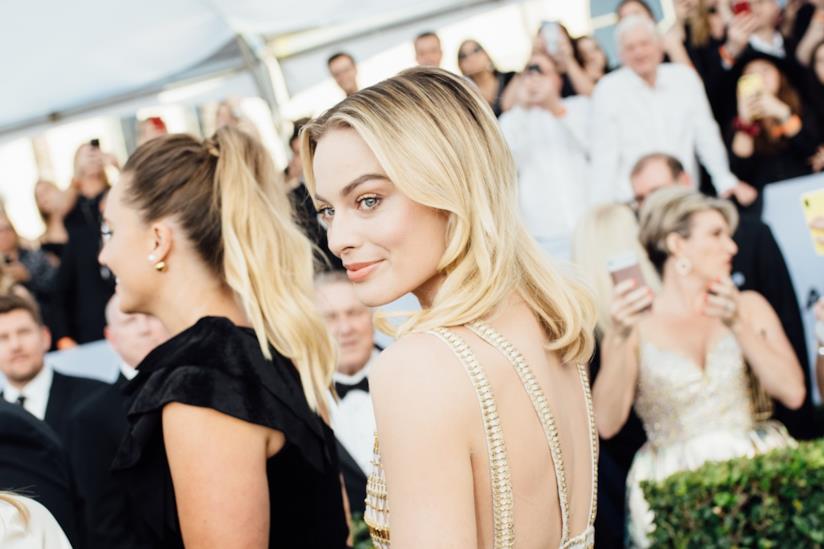 Cameron Robbie, fratello di Margot Robbie, è diventato un modello Margot Robbie