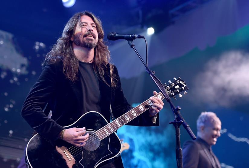 Foo Fighters vogliono lanciare la petizione per la reunion degli Oasis Dave Grohl e la petizione pro Oasis