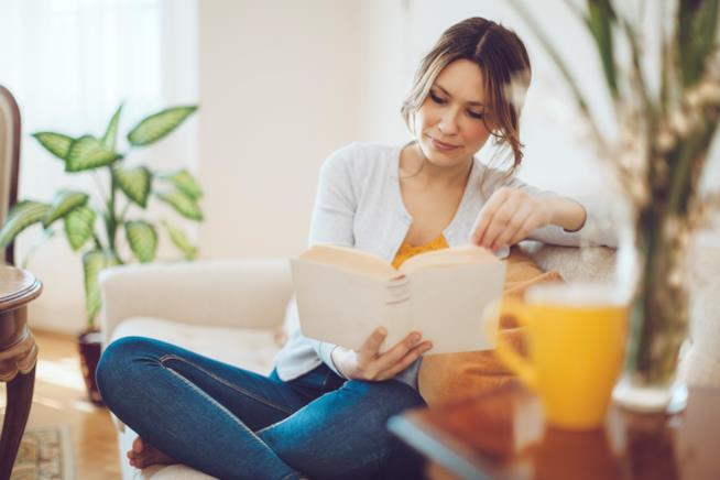 Romanzi rosa: 8 love story che ogni donna dovrebbe leggere nella vita 8 romanzi rosa immortali che ogni donna dovrebbe leggere