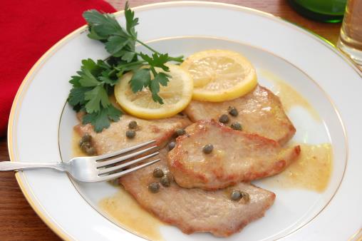 Scaloppine al limone rosolate in olio e burro Scaloppine al limone