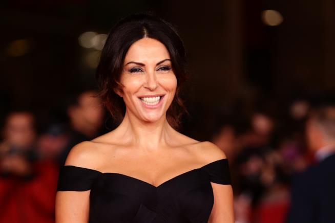Appello di Sabrina Ferilli ai turisti affinché non abbandonino Ischia Sabrina Ferilli sul red carpet del Festival di Roma