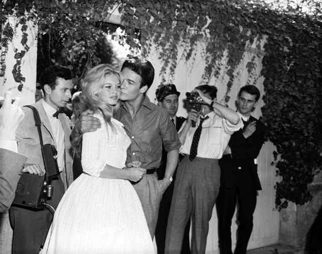 Brigitte Bardot e Jacques Charrier al loro matrimonio Il matrimonio di Brigitte Bardot e Jacques Charrier