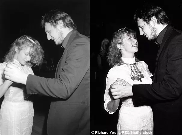 Liam Neeson ed Helen Mirren Liam Neeson ed Helen Mirren ballano insieme negli anni '80