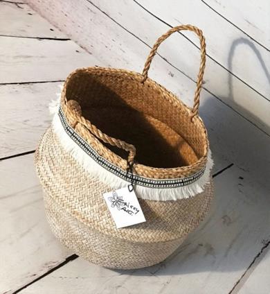 Borsa estiva in paglia a secchiello
