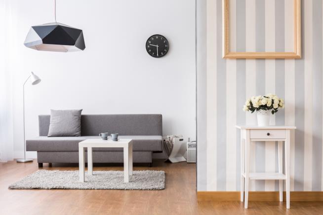 Come decorare le pareti di casa con carta da parati o pittura Decorazioni pareti soggiorno