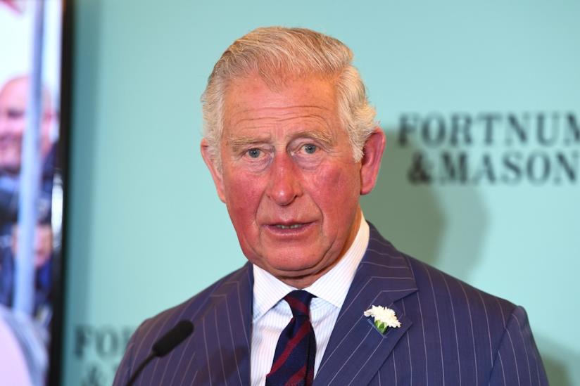 Il principe Carlo per la prima volta ha visto Archie Carlo d'Inghilterra in primo piano