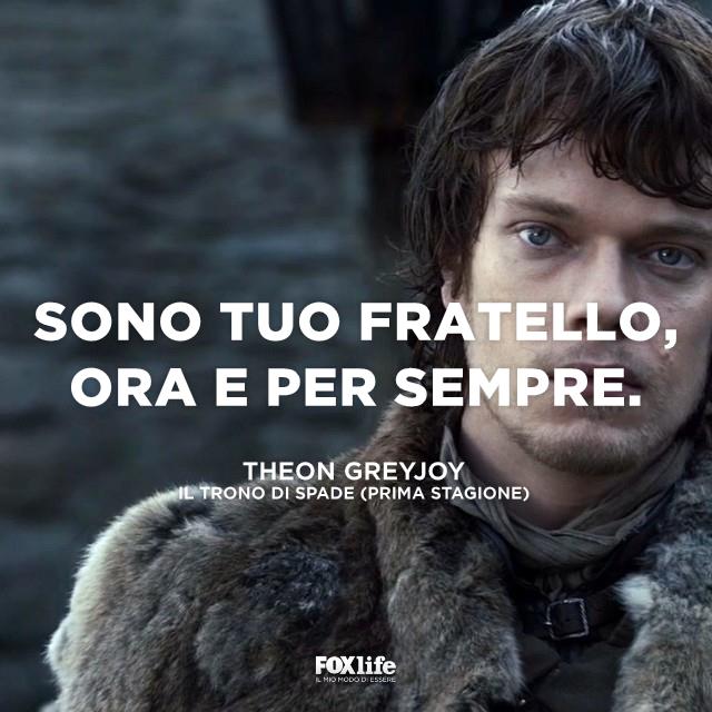 Frase Theon Primo piano del volto di Theon