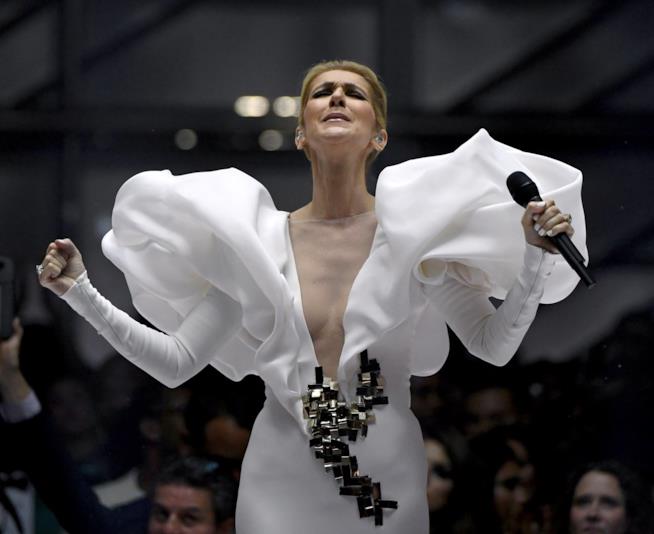 Céline Dion ai Billboard Music Awards 2017 Celine Dion durante l'esibizione ai Billboard Music Awards 2017