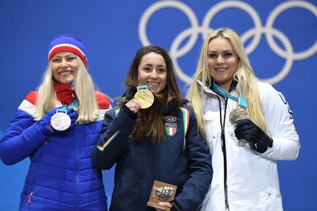 PyeongChang Il podio della discesa libera con Sofia Goggia, Ragnhild Mowinckel e Lindsey Vonn Sofia Goggia, Ragnhild Mowinckel e Lindsey Vonn a PyeongChang sul podio