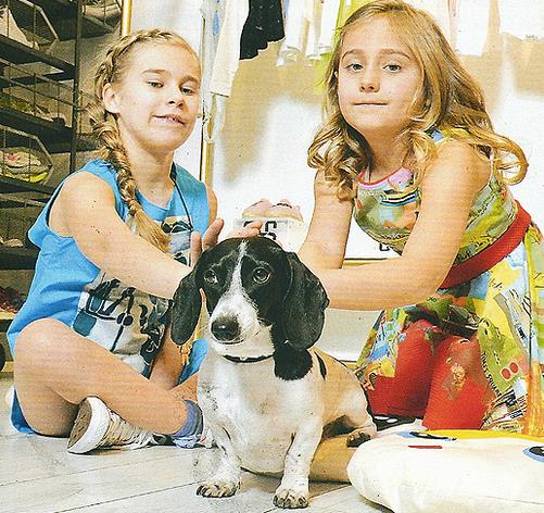 Le figlie di Paolo Bonolis Silvia e Adele, le figlie di Paolo e Sonia