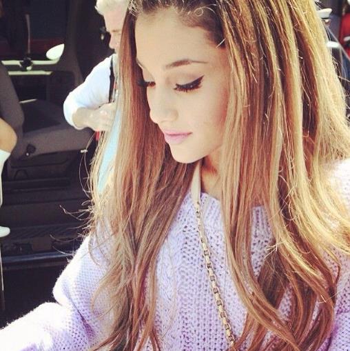 Ariana Grande Il trucco Cat Eye di Ariana Grande