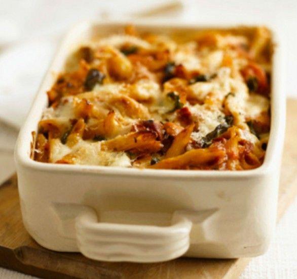 Pasta al forno con piselli e mozzarella Pasta al forno con mozzarella filante