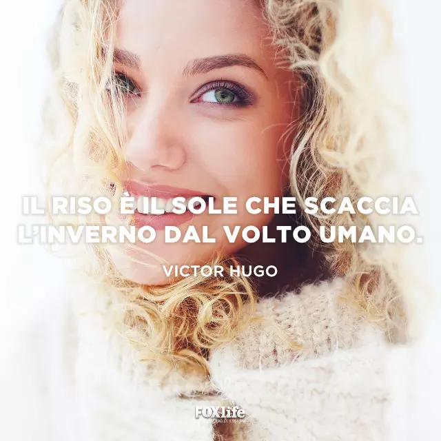 Citazione Victor Hugo Donna si volta sorridendo