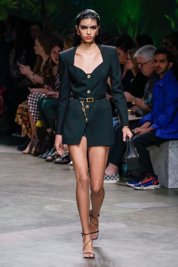 Guarda la sfilata Sfilata VERSACE Collezione Donna Primavera Estate 2020 Milano - _DAN0014