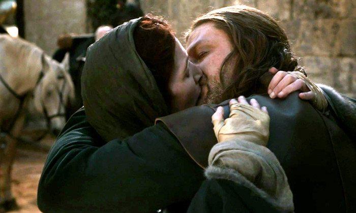 Il trono di spade frasi relazioni Ned e Catelyn mentre si baciano