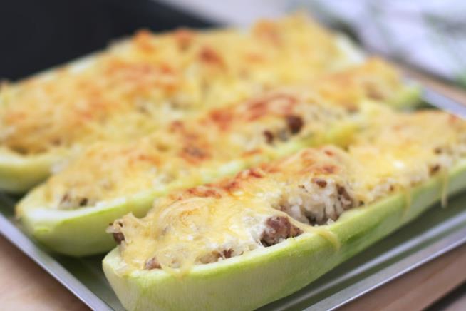Zucchine ripiene Zucchine ripiene con carne tritata