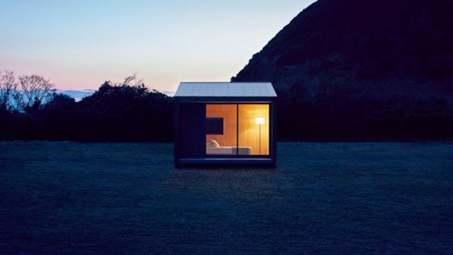 Muji mette in vendita da pochi mesi una casa prefabbricata in legno di appena 9 metri quadrati di superficie Muji Hut, casa prefabbricata in legno progettata e prodotta dall'azienda giapponese Muji