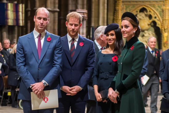 Meghan Markle: il papà chiede aiuto alla Regina, ma lei si infuria Meghan Markle: il papà chiede aiuto alla Regina, ma lei si infuria