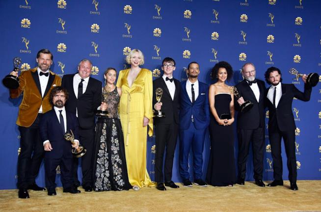 Il cast di Game of Thrones attacca Donald Trump per un meme Il cast di Game of Thrones