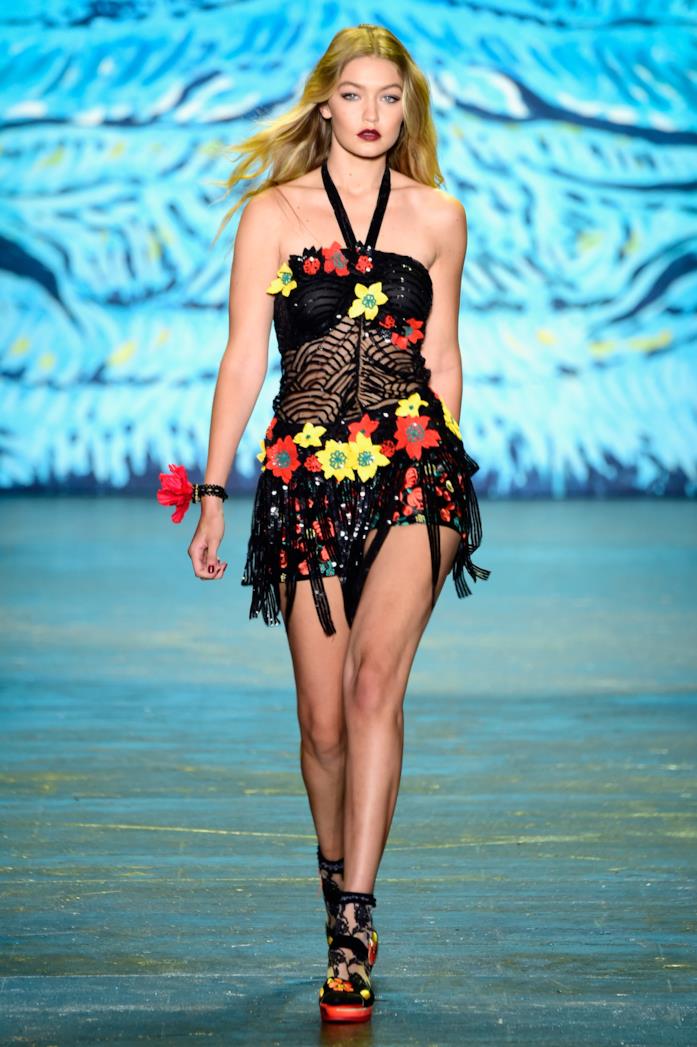 Gigi Hadid - sfilate Gigi Hadid sfila per Tommy Hilfiger