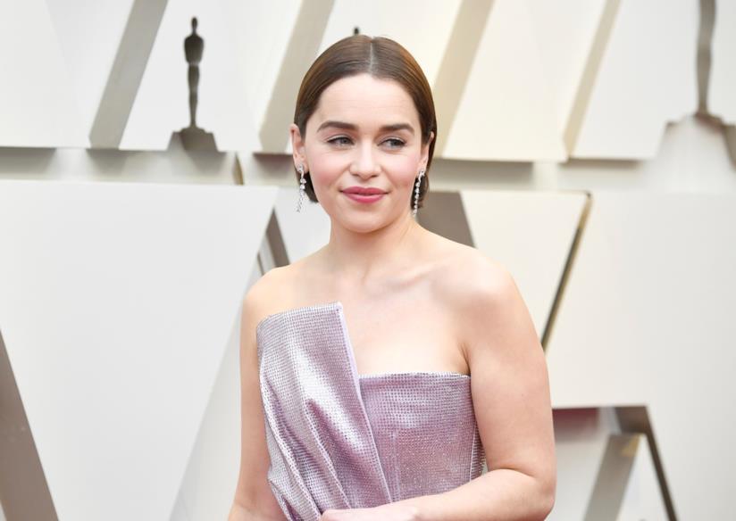 Emilia Clarke promuove l'adozione di alcuni cani Emilia Clarke