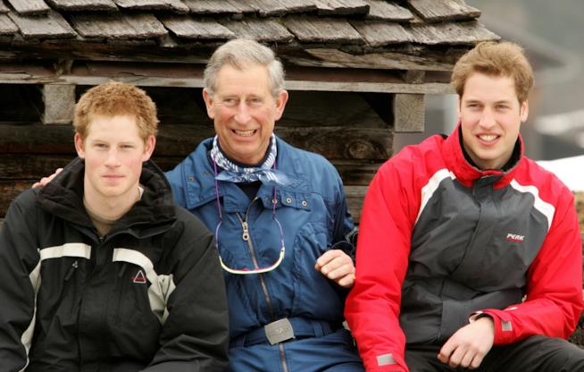 I principi Carlo, William e Harry d'Inghilterra Il principe Carlo d'Inghilterra con i figli William e Harry