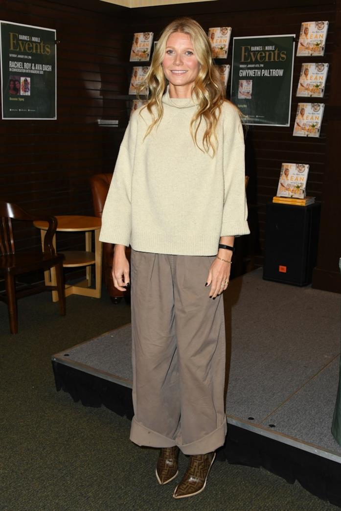 Gwyneth Paltrow con i camperos: ecco come replicare il suo look Gwyneth Paltrow con stivali camperos