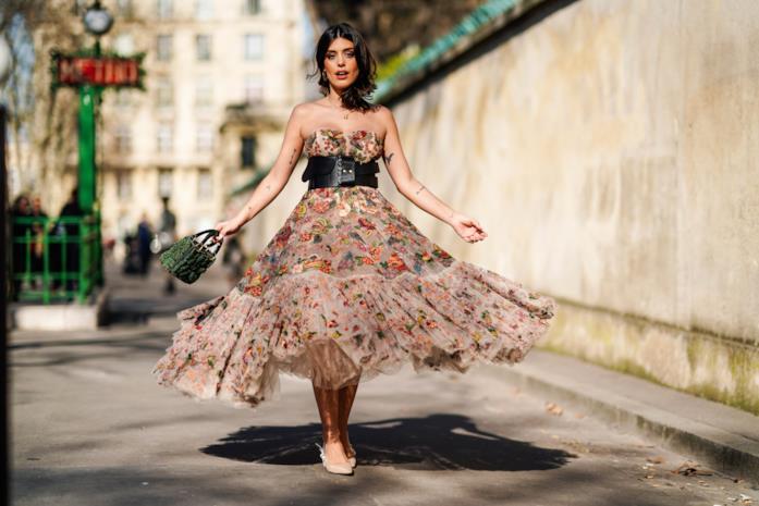 Outfit a fiori Streetstyle con fiori