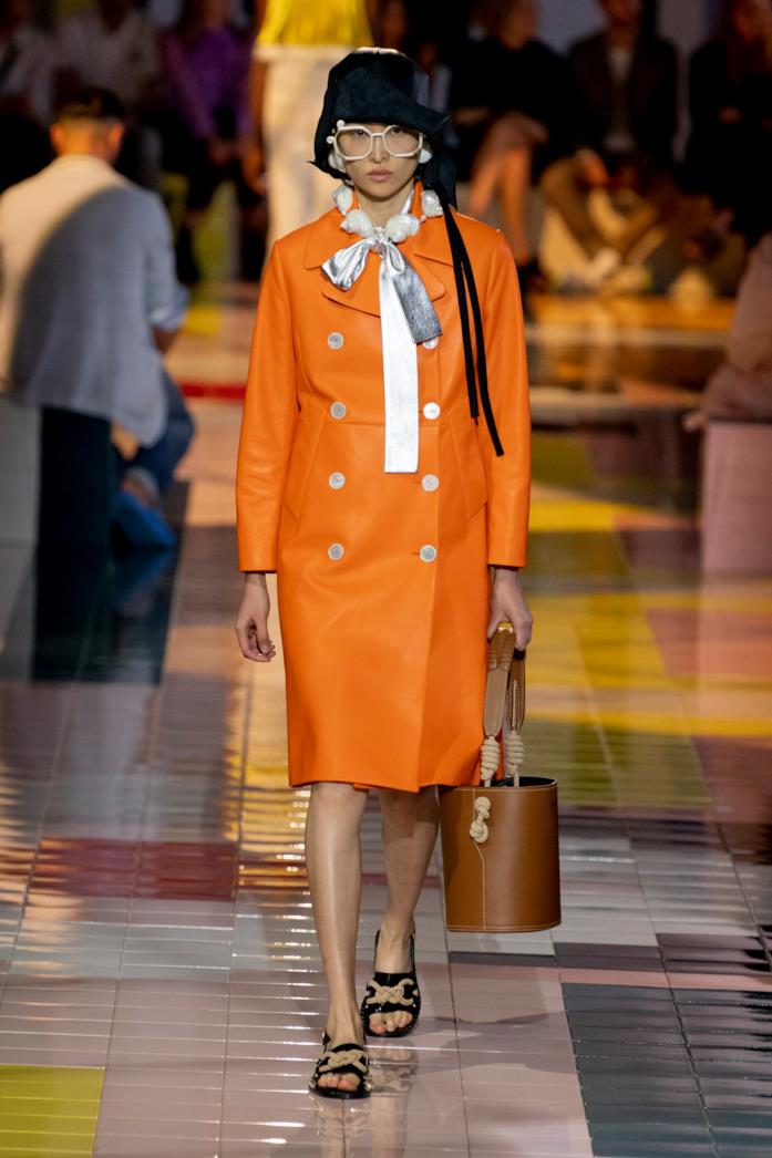 Sfilata Prada Un look della sfilata di Prada