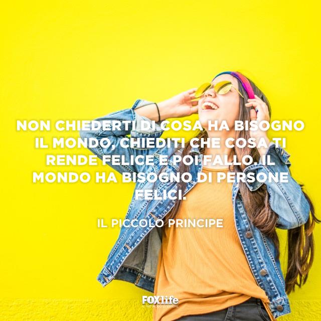 Citazione piccolo principe Ragazza sorridente con il viso voltato verso l'alto