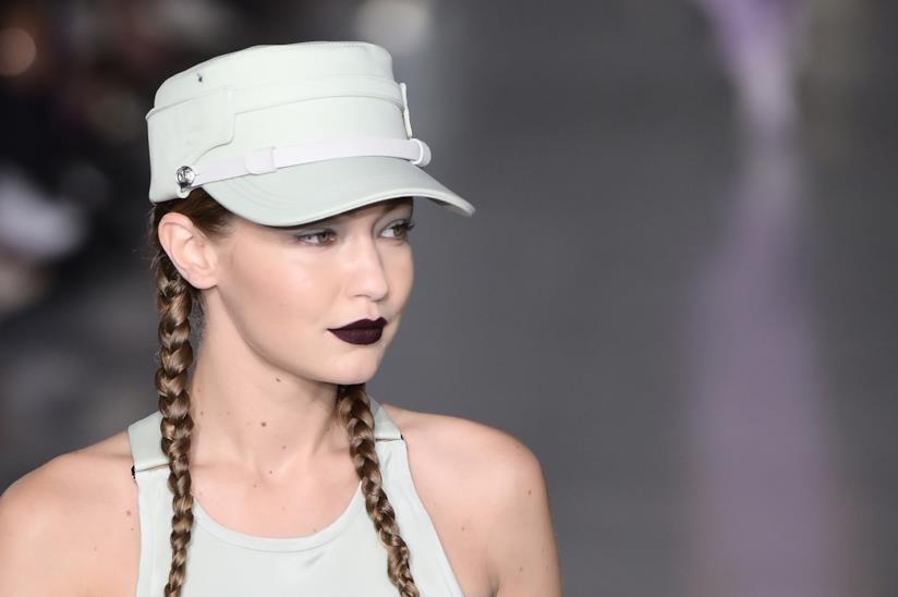 Il beauty look delle modelle di Max Mara è già tendenza Gigi Hadid da Max Mara