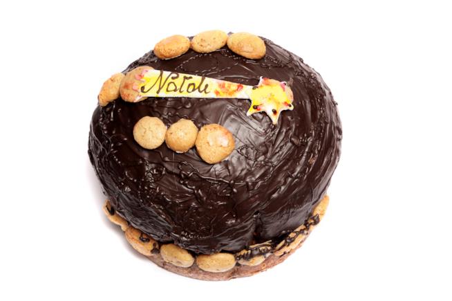 Panettone farcito: la ricetta con crema al mascarpone e copertura al cioccolato Panettone farcito