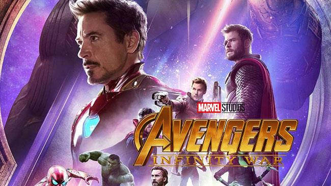 Avengers: Infinity War, valanga di clip prima dell'uscita Gli eroi Marvel in un particolare di un poster di Avengers: Infinity War