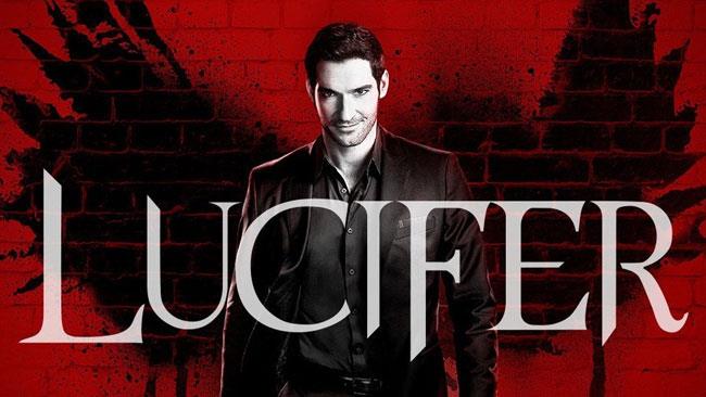 Lucifer proseguirà grazie al gigante dello streaming Netflix Mezzobusto di Tom Ellis su sfondo rosso con ali nere e scritta Lucifer in primo piano