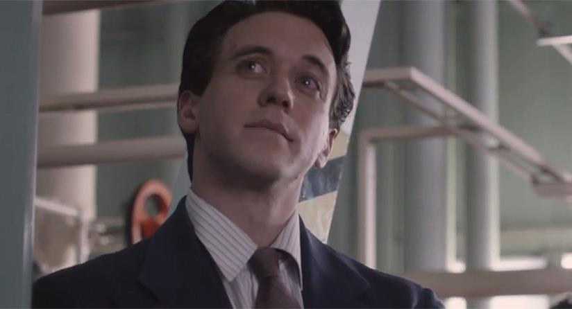 Langdon: Ashley Zukerman è il protagonista della serie TV basata sui libri di Dan Brown Ashley Zukerman nella serie TV Manhattan