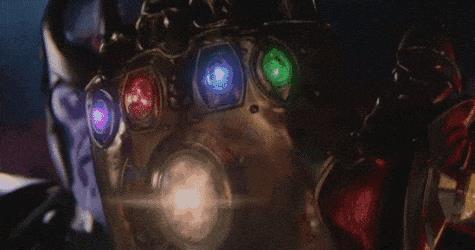 Thanks riuscirà a riunire tutte le Gemme dell'infinito? Thanos con il guanto dell'infinit