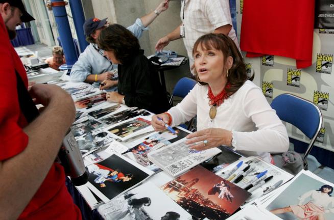 Margot Kidder al Comic-Con Margot Kidder firma autografi al Comic-Con