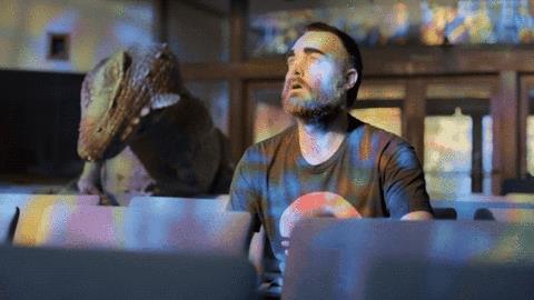 The Last Man on Earth 4 è in arrivo: la serie è stata rinnovata Phil sorpreso in una scena di The Last Man on Earth