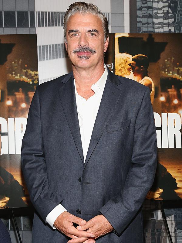 Chris Noth nel 2017 Chris Noth oggi