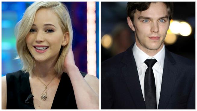 Jennifer Lawrence dichiara che lei e Nicholas Hoult sono in ottimi rapporti Primo piano di Jennifer Lawrence e Nicholas Hoult