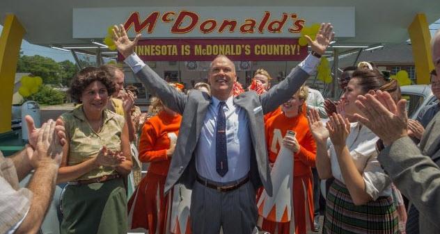 Michael Keaton in The Founder Un'immagine di Michael Keaton nel ruolo di Ray Kroc in The Founder