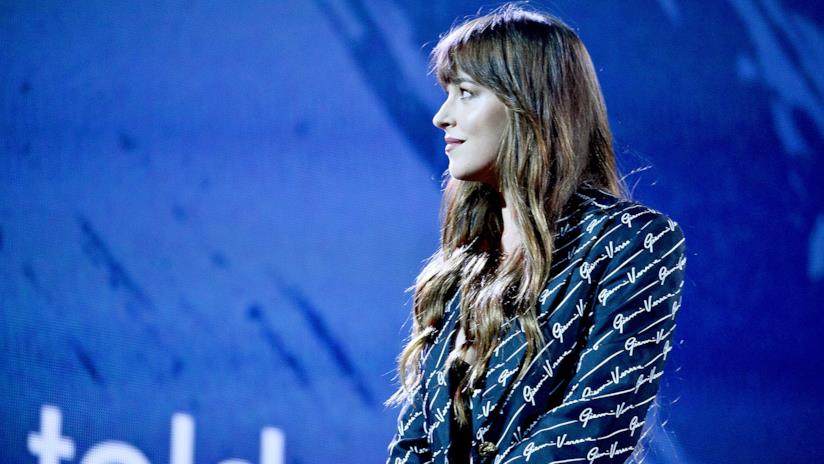 The Left Ear: il podcast di Dakota Johnson sulle vittime di molestie Dakota Johnson a un evento ufficiale